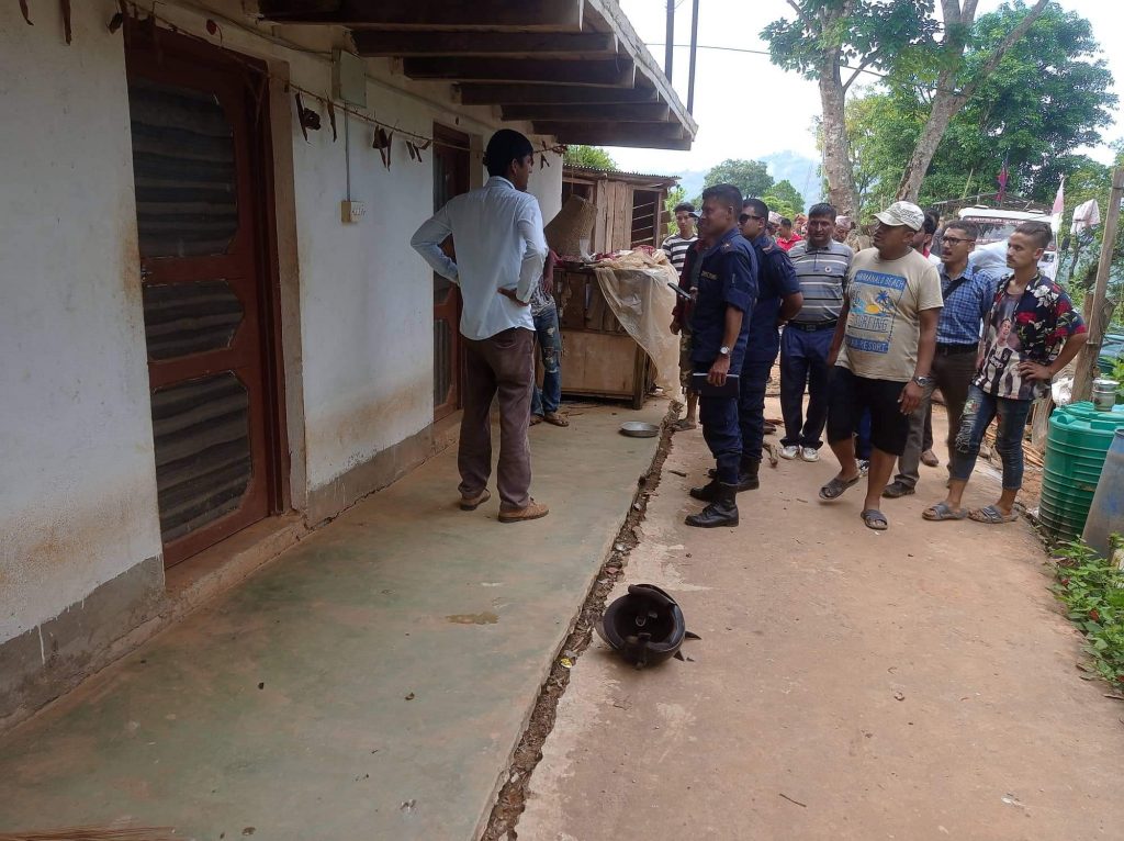 Dhuseni UML house todfod (1)