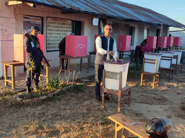 बैतडीको पाटनमा मतदान हुँदै ।