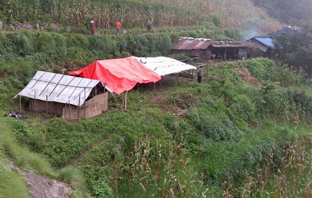 Photo_080-5-4_Dhading1