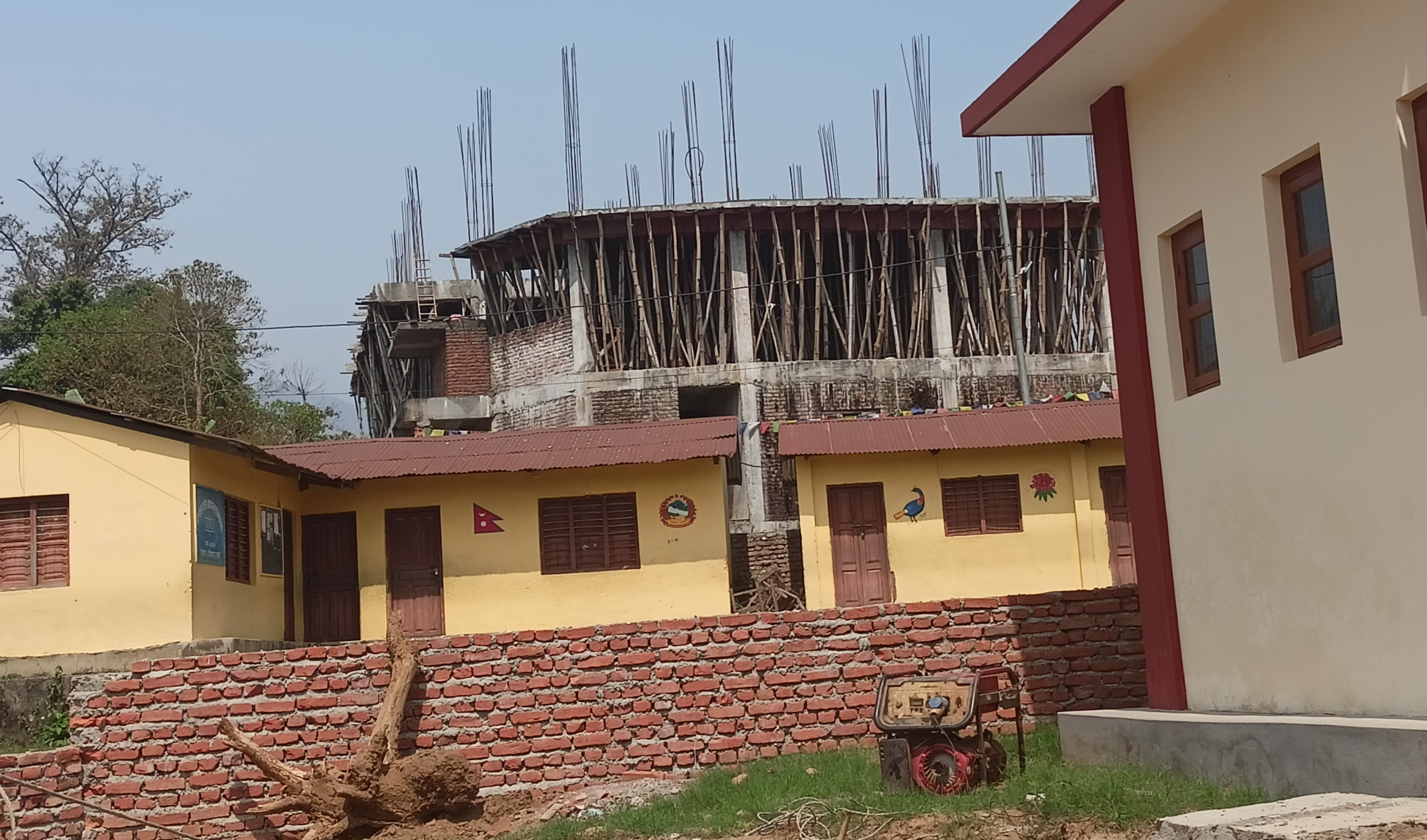 school ma woda bhawan1 080-12-21 tanahun