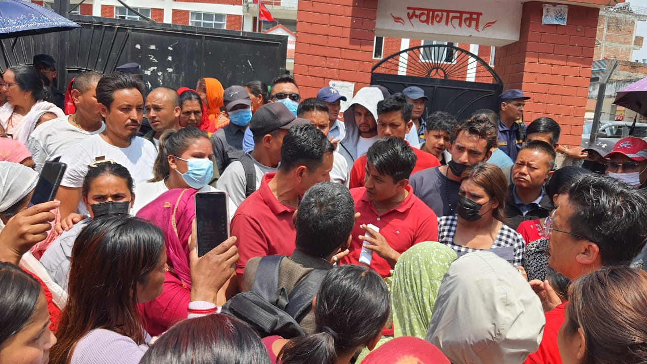 photo 081-2-4 baglung