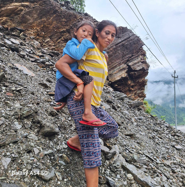 Photo dhading 20810520